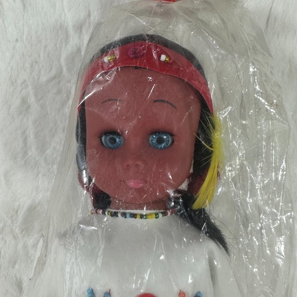 Vintage Souvenir Indian Doll Sleepy in motion Eyes in plastic - Picture 2 of 7